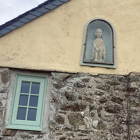 La Petite Fleur Javron-Les-Chapelles