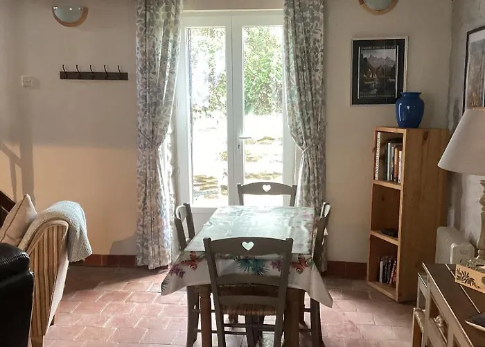 La Petite Fleur * Javron-Les-Chapelles